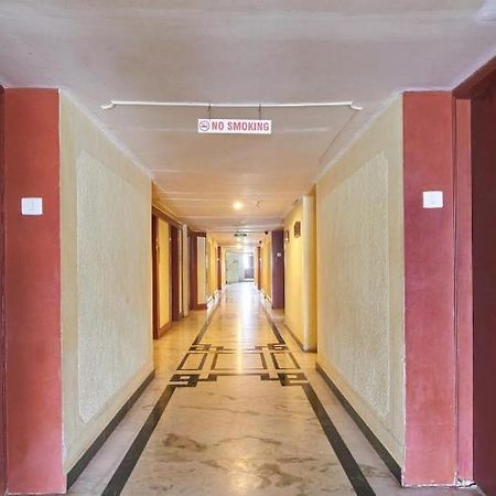 Hotel Dee Cee Manor Csennai Kültér fotó