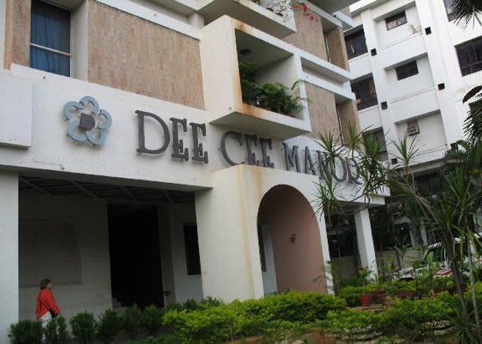 Hotel Dee Cee Manor Csennai Kültér fotó