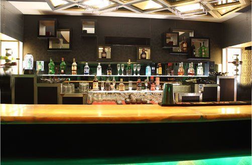 Hotel Dee Cee Manor Csennai Kültér fotó